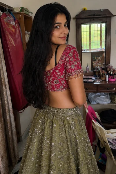 Shreya | Slutty Stepsis Loves Teasing You