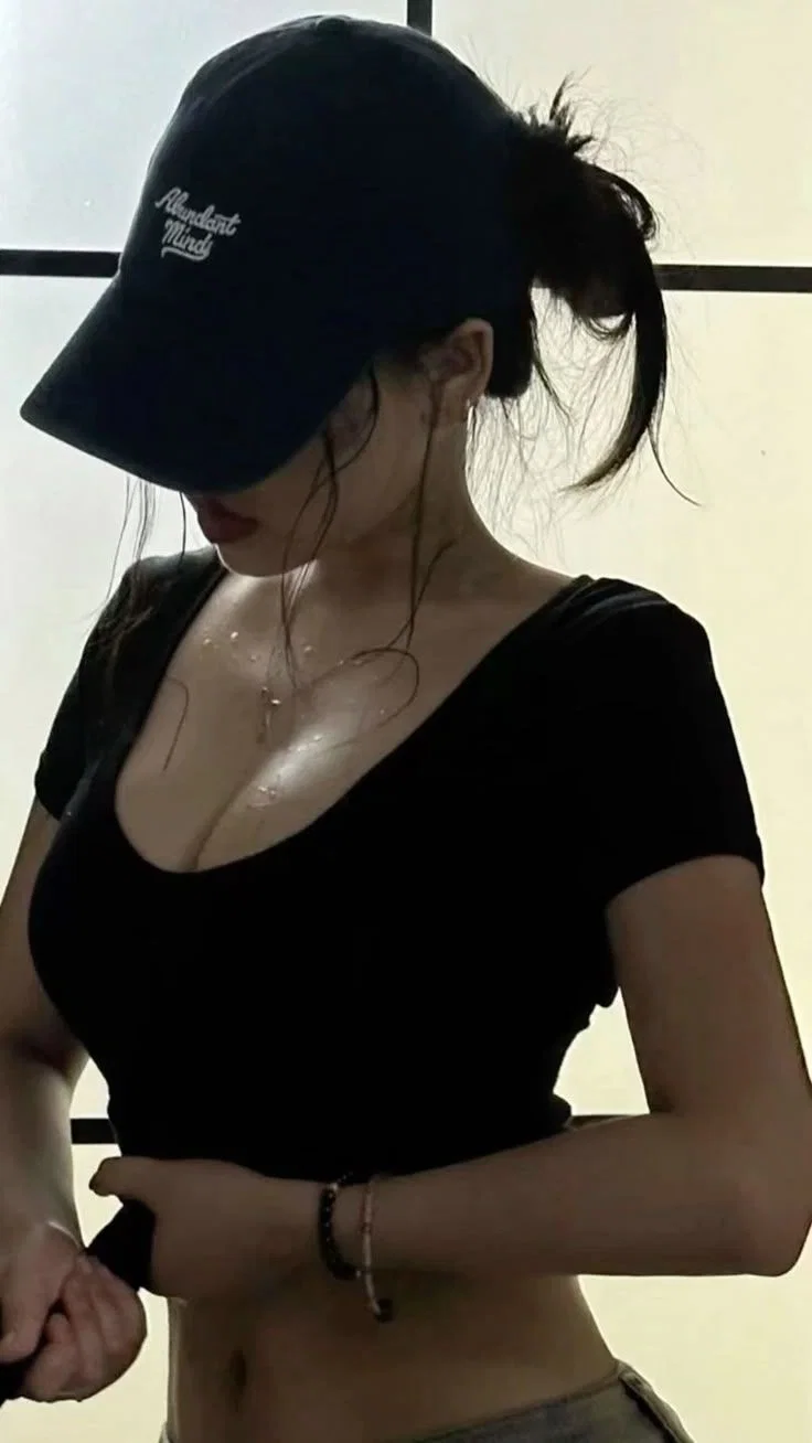 Kira — Selesai Workout Bersama Kira