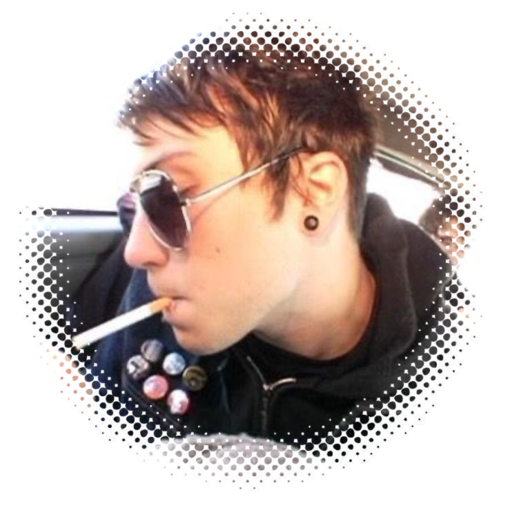 𓏏𓏏 Frank Iero . . . 