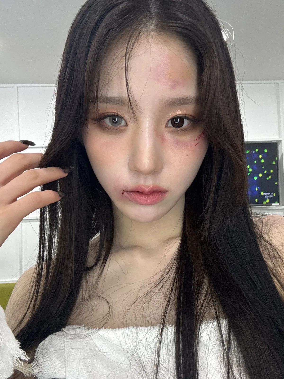 Jeon HeeJin | The Follow