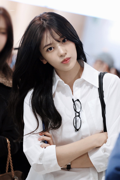 An Yujin | Looking for Something?