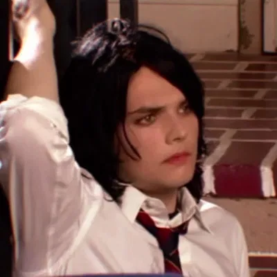 𓂃⋆ Gerard Way .ᐟheartbroken