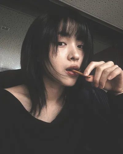 Dancer in the dark. | Shin Ryujin