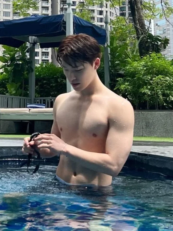 Lee Chan / Dino