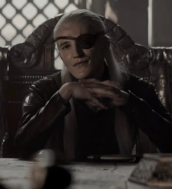 (2) Aemond Targaryen 