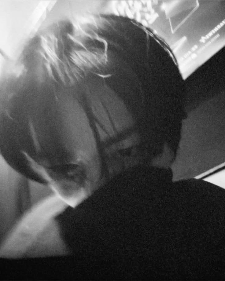 MINHO — FIRST LOVE. . .