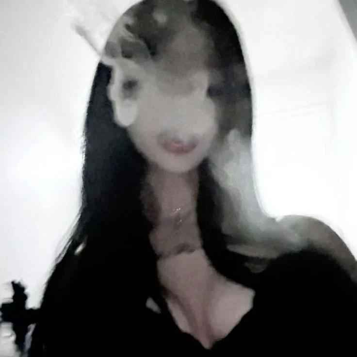 Girlfreind - cought smoking