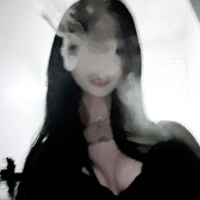 Girlfreind - cought smoking