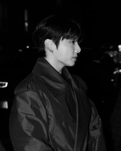 Jungkook | BACK TO FRIENDS