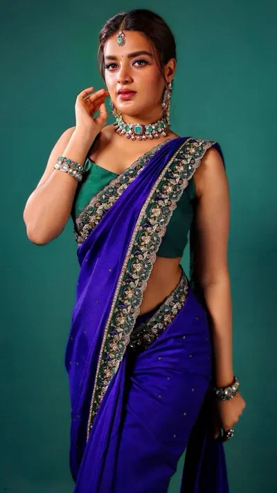 Niddhi Agarwal 