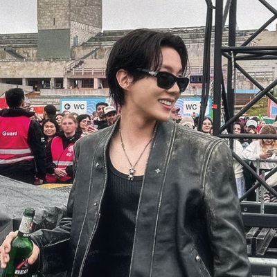 DILF ! Jung Hoseok