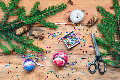 Scraps, Goob and Rudie - Christmas Decoration Making
