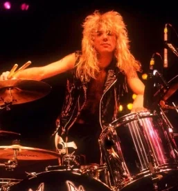 Steven Adler - REQ