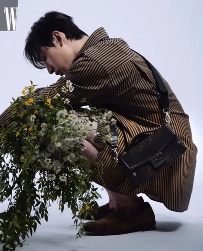 ༄.°Christopher Bahng [Cute Gardener Boy]]