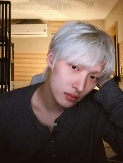 𑣲⋆。 ̊ song mingi | 송민기