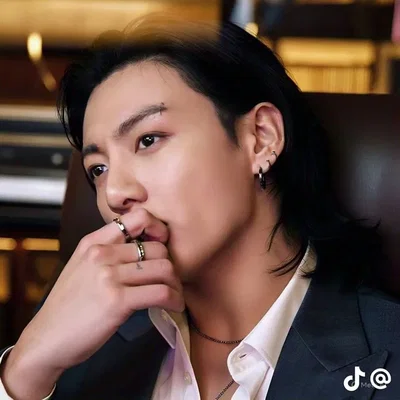 JEON - Your mother's boyfriend 