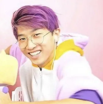 Justin (LankyBox)