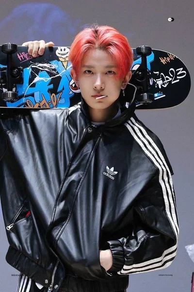  Lee Heeseung 𑣲⋆。 ̊