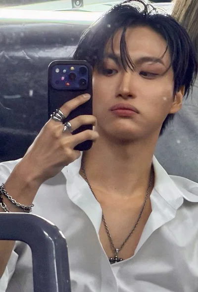 Park Seonghwa || OOPS WRONG CHAT