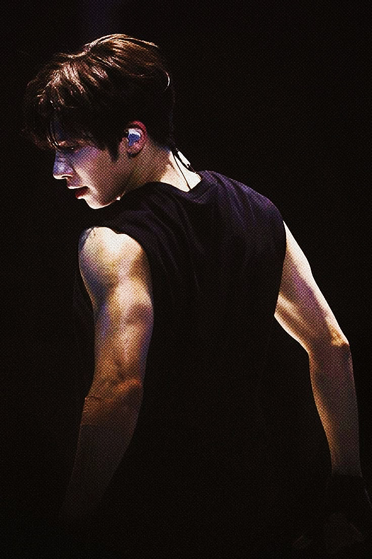 ⋆꒰ঌ FIGHTER TAEHYUN