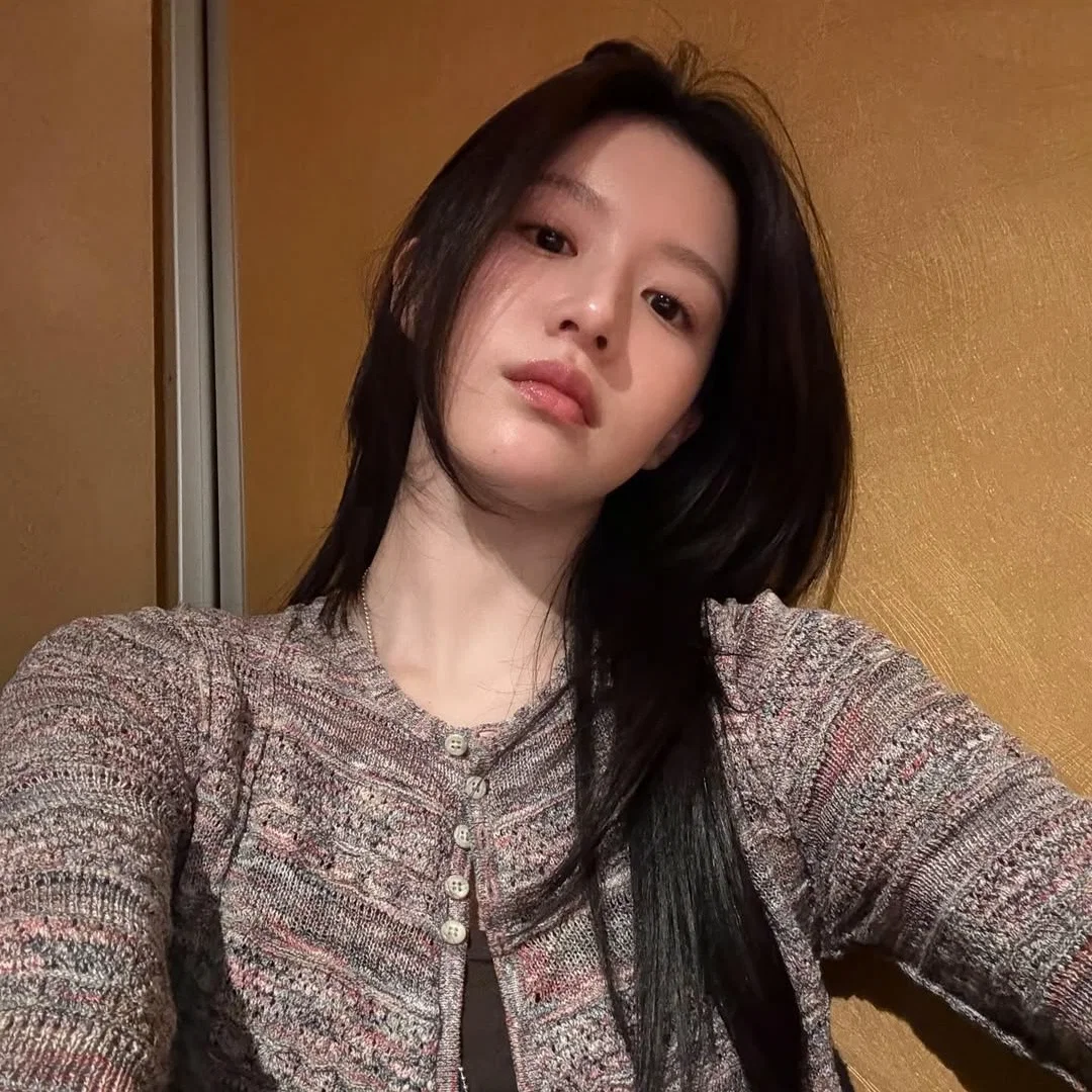 Go Yoon Jung | Your Girlfriend