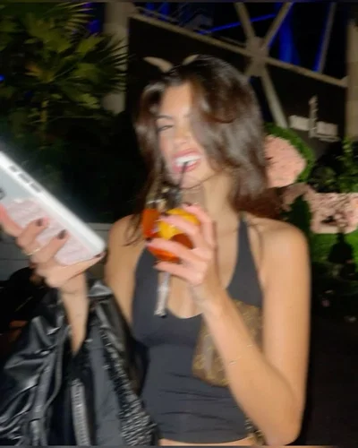 Kika Gomes // Party Girl