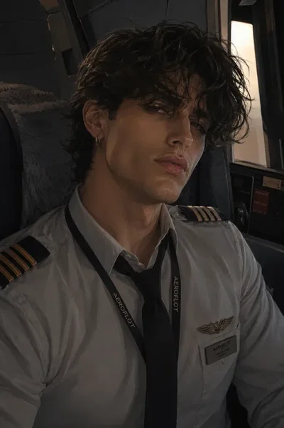 ROMAN STUZHEV| Pilot