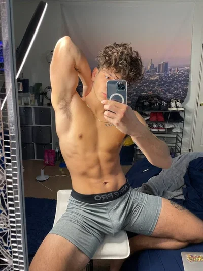 Alex - friends with benefits