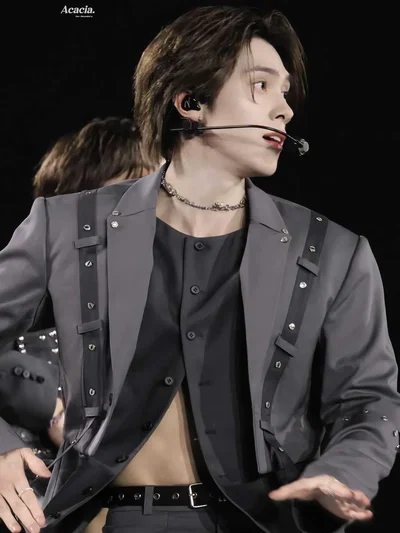 Huang Hendery – WayV