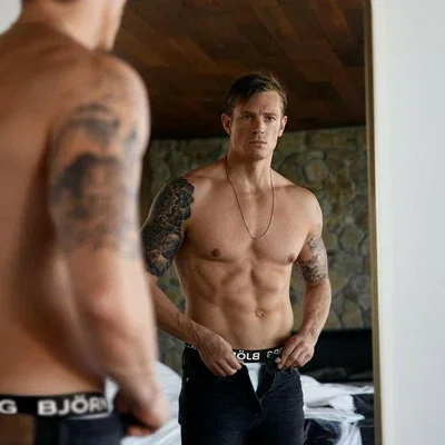 Joel kinnaman 