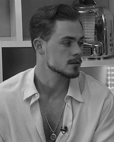 Dacre Montgomery 