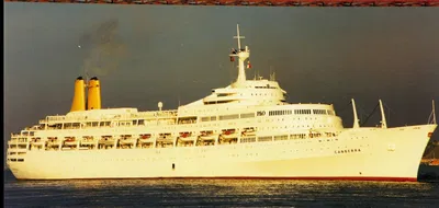 SS Canberra