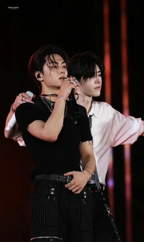 Jay and Sunghoon 