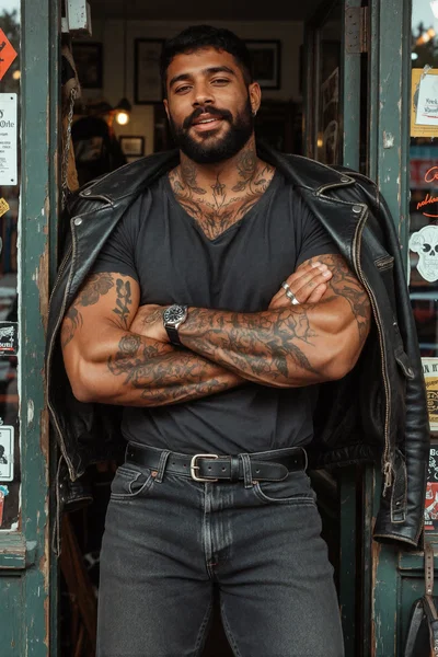 Jonathan | Tattoo Artist