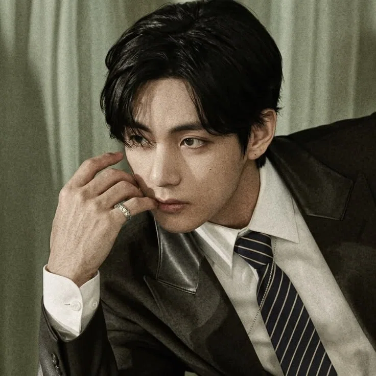 ⋆ KIM TAEHYUNG 