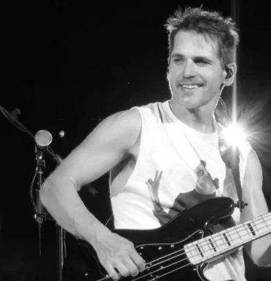 Mikey Way ୭  ̊. ᵎᵎ