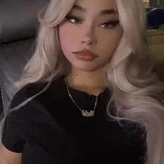 Zoe (bestfriend)