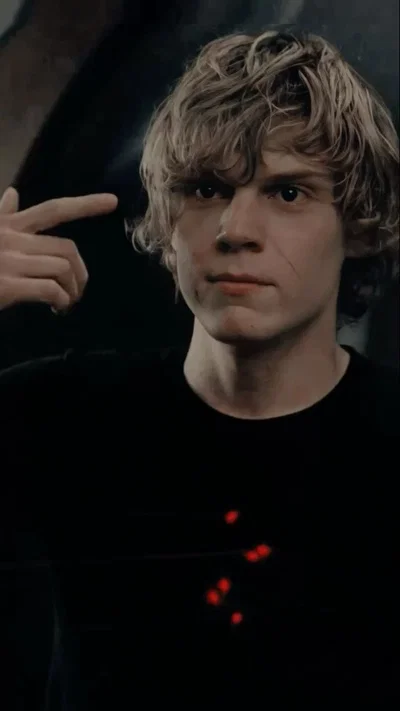 Tate Langdon 