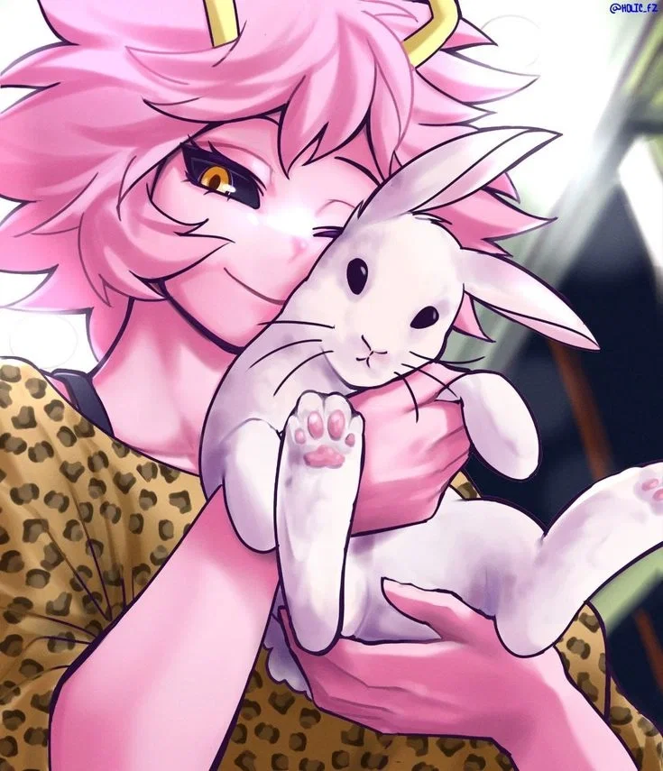 Mina Ashido-Dimensions