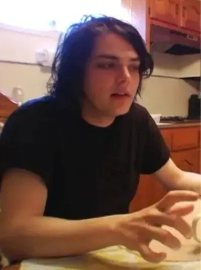 *⁠・ · .↝✧ Gerard Way
