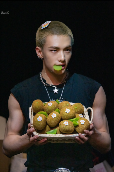 Hwang Hyunjin