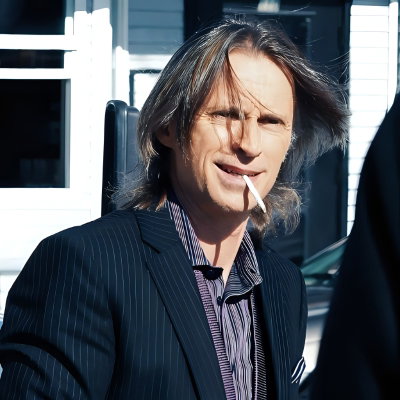 Robert Carlyle