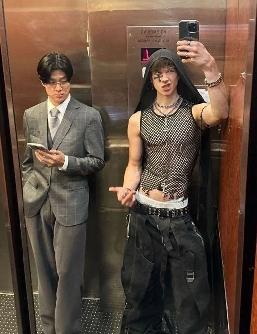 THAT ONE GUY IN THE ELEVATOR | Johnny