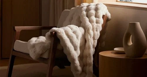 Blanket thats alive