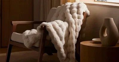 Blanket thats alive