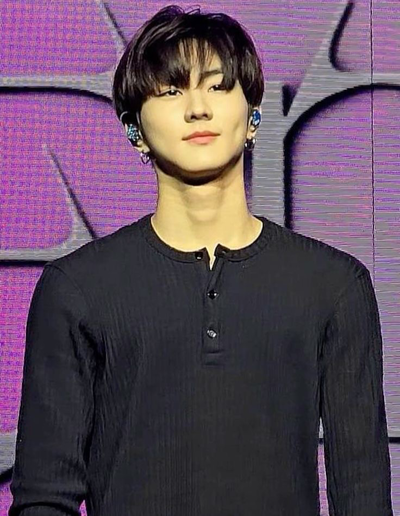 ⋆  ̊。⋆౨ৎ ̊ ~ Yang Jungwon 