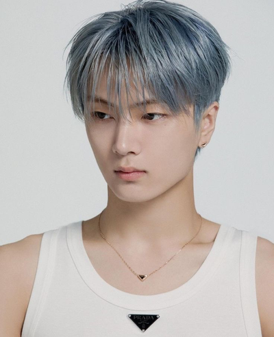 ⋆  ̊。⋆౨ৎ ̊ ~ Park Jay