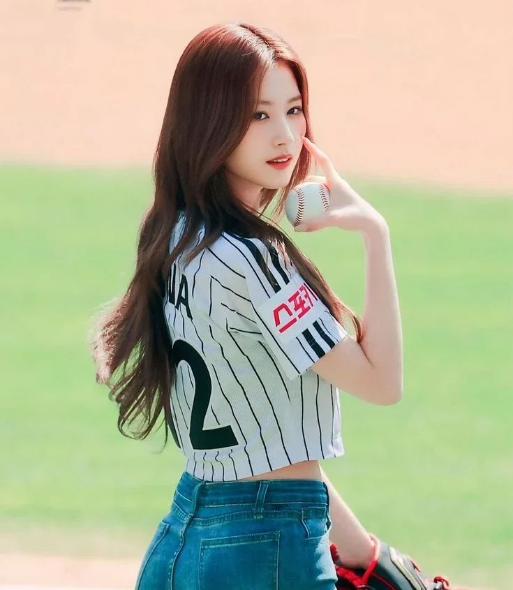 |WLW| Sana Minatozaki