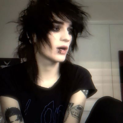 EMO BOY\★/Michael