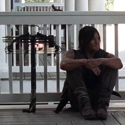 Daryl Dixon | At a distance 